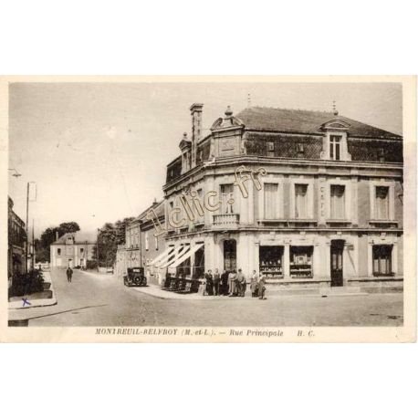 MONTREUIL-BELFROY